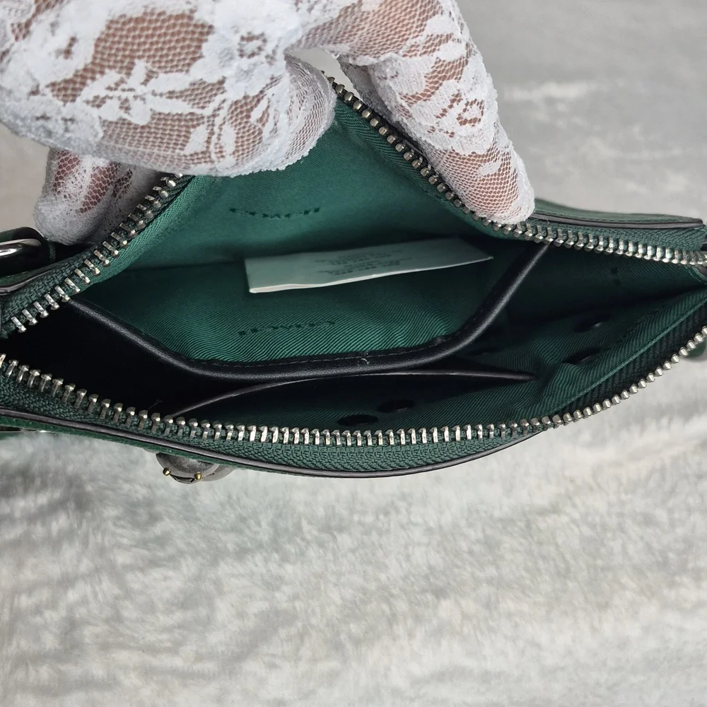 Coach "RARE" Charm Green Shoulder Bag CREED: 8236-CJ1797 - Picture 12 of 17